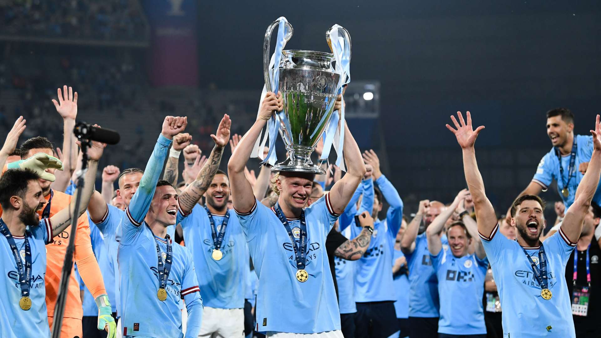 联的地位愈 联的地位愈